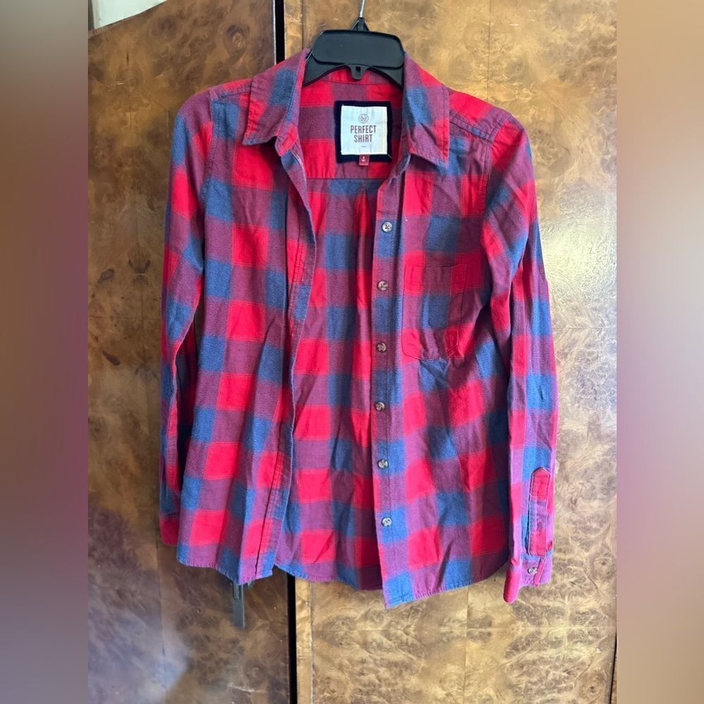 Perfect shirt plaid button up - Picture 3 of 6